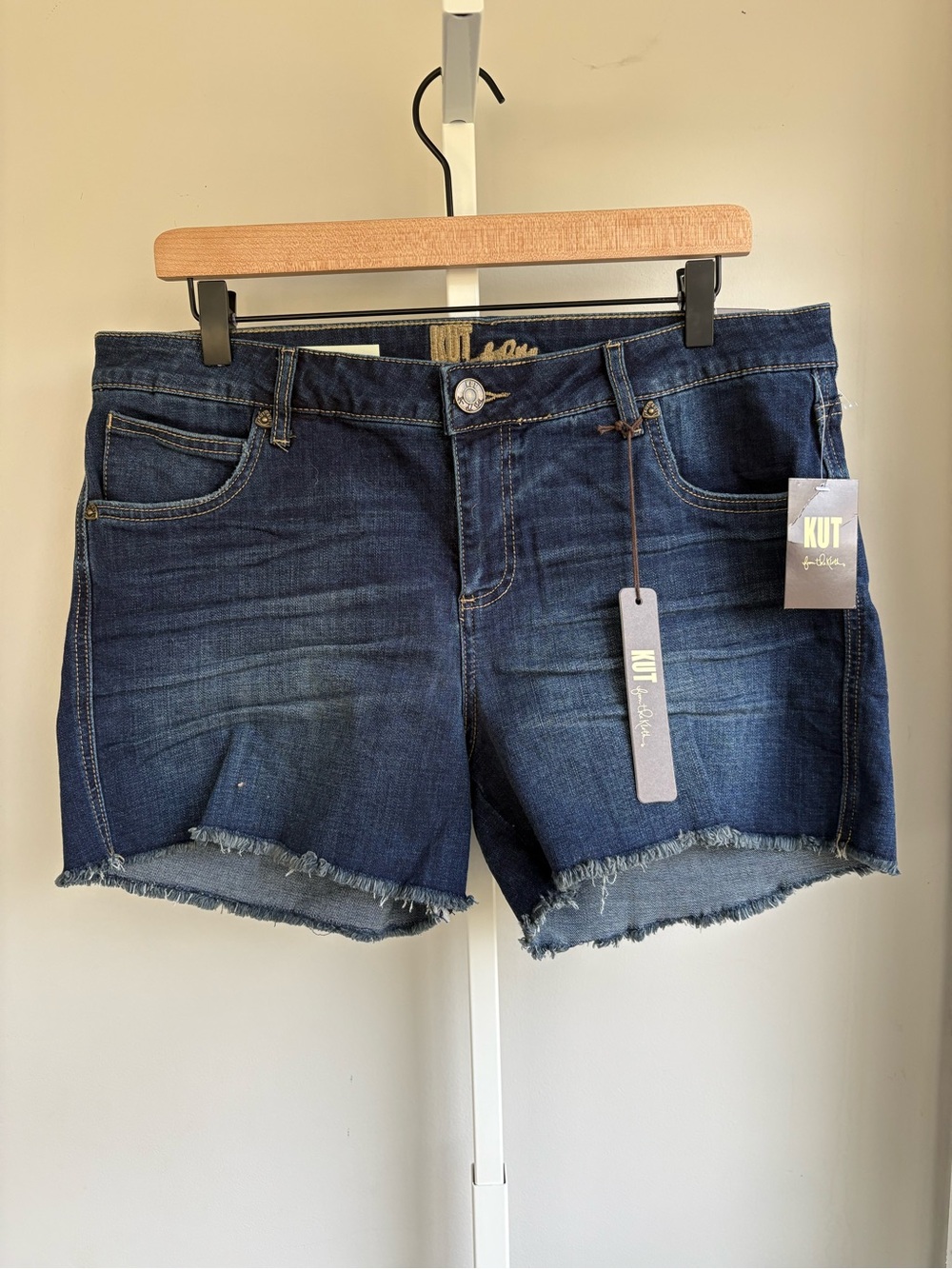 KUT from the Kloth Gerri Fray Denim Shorts Size 12 NWT Dark Blue